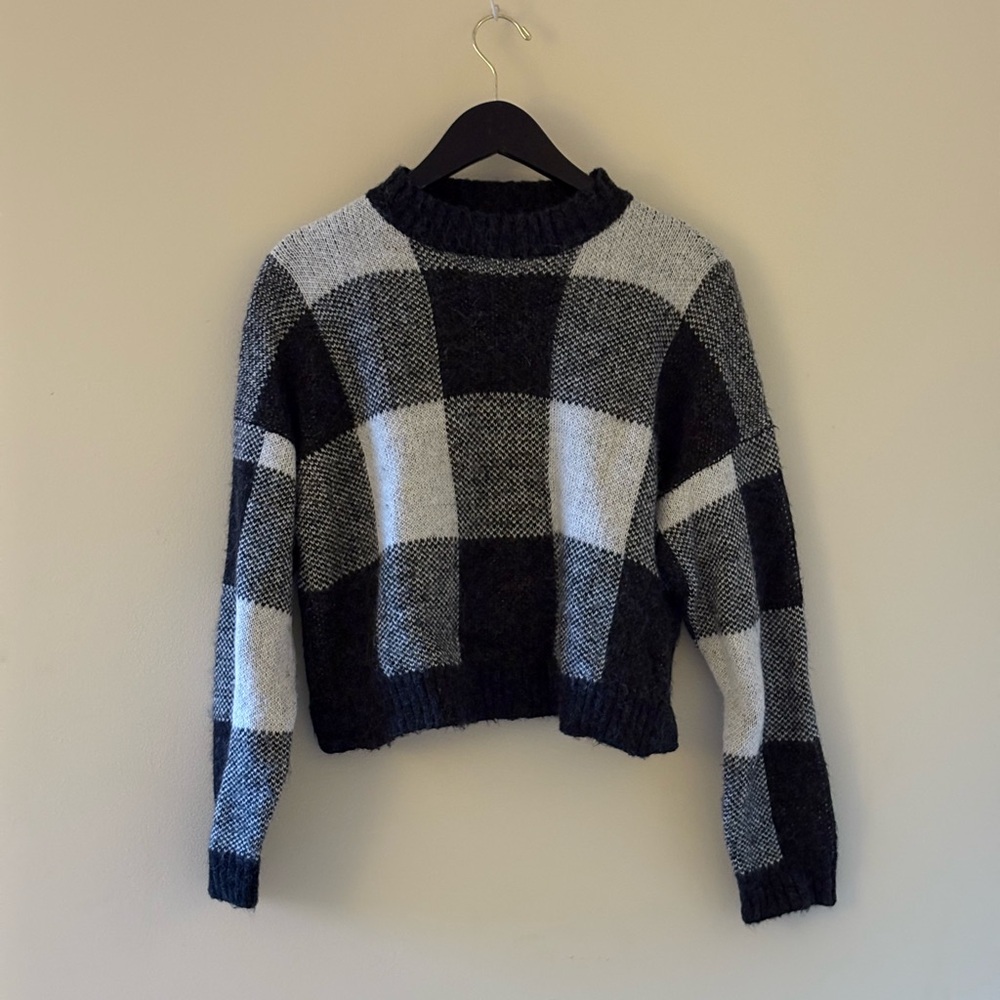Forever 21 Black and White Checkered Turtleneck Sweater
